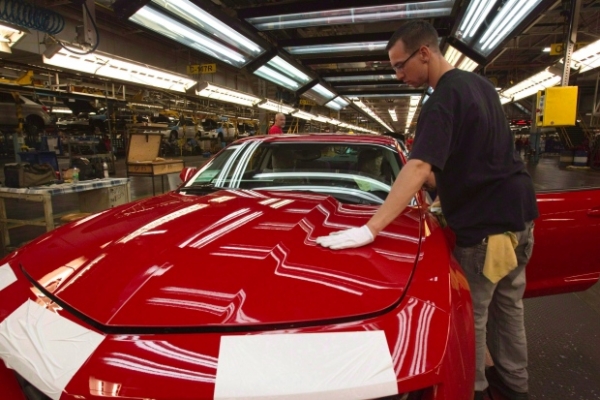 Canada : 'We've got all our eggs in one basket,' says worker whose partner also works at GM